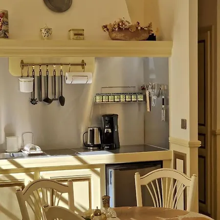 Studio, Lux. Chateau. Pool. Provence Drome Apartmán *