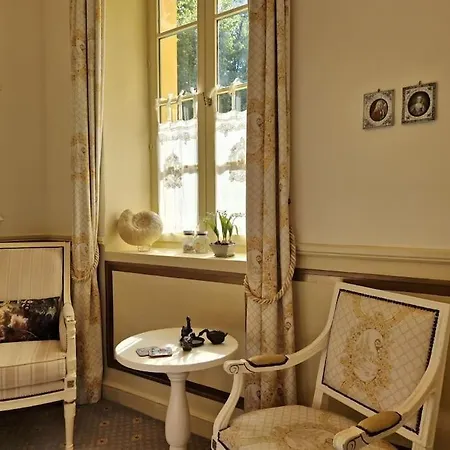 Studio, Lux. Chateau. Pool. Provence Drome * Montbrun-les-Bains