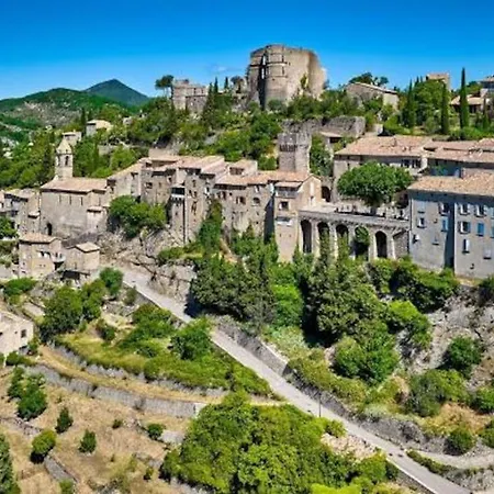 Studio, Lux. Chateau. Pool. Provence Drome Montbrun-les-Bains